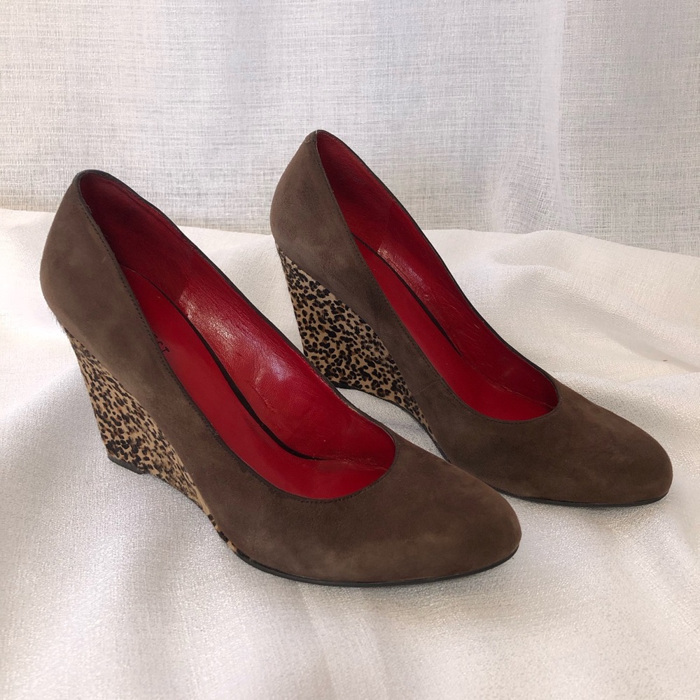 EUC Nine West Brown Wedges with Leopard detail